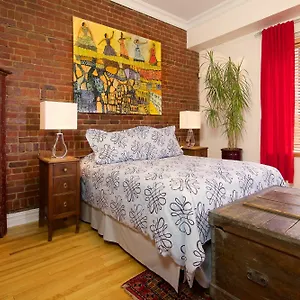 https://petite-auberge-les-bons-matins.hotels-in-montreal.org